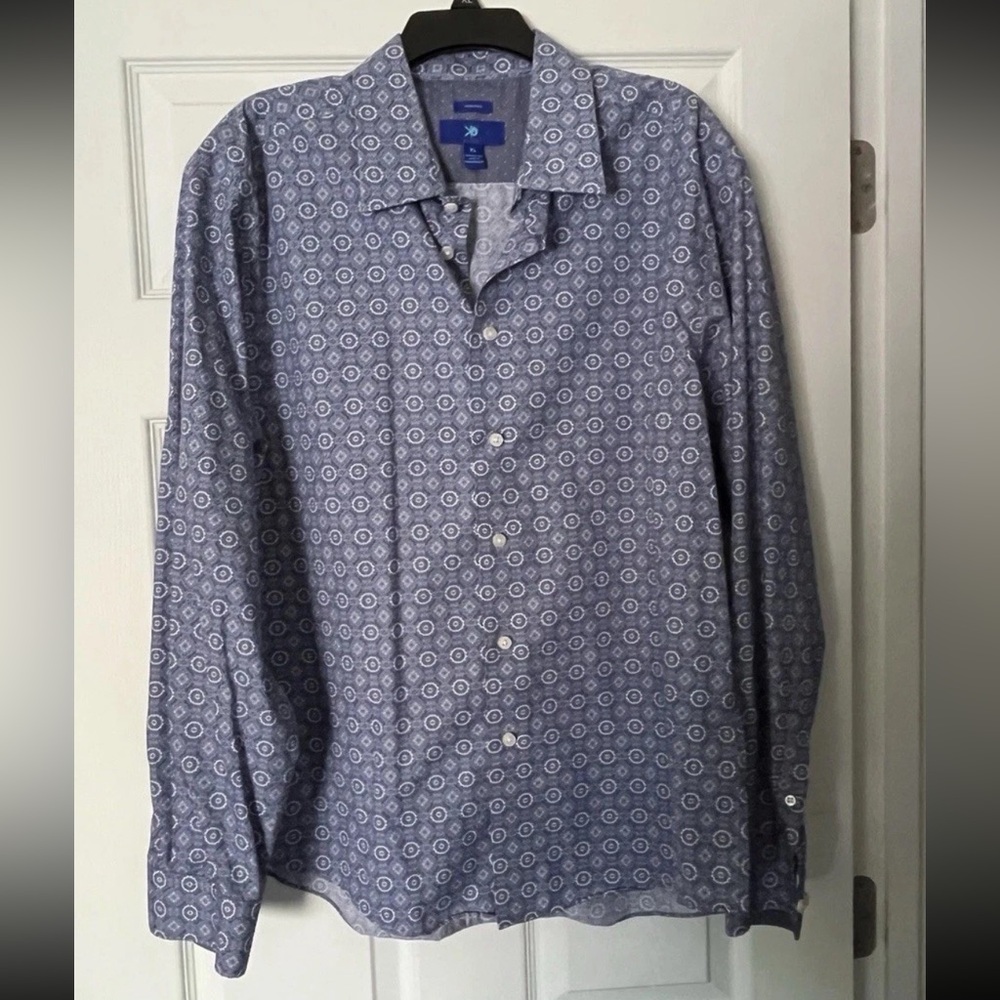 Egara Men's Button-Up Shirt Size XL, Blue/White Geometric pattern, Non-Iron